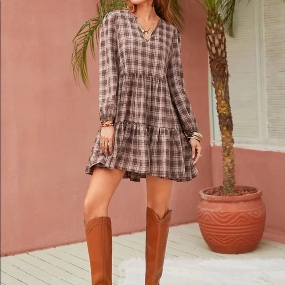 Plaid ruffle hem lantern sleeve blouse plum - Picture 6 of 16